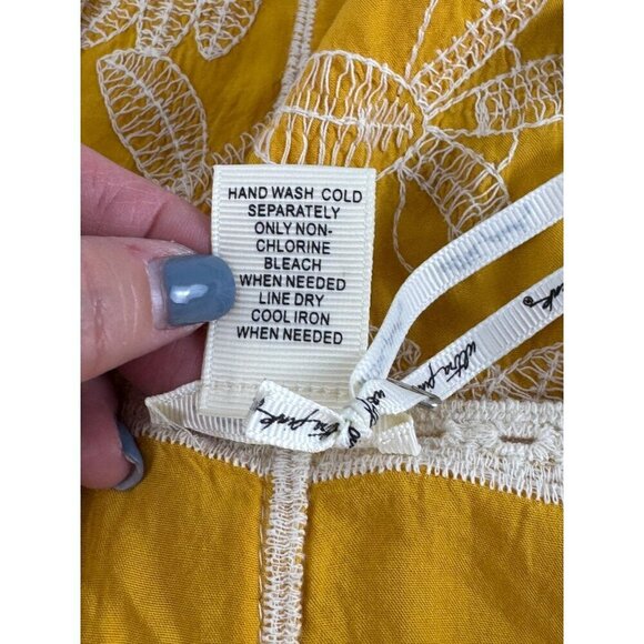 Ultra Pink NEW Gold Cream Embroidered Crochet Blouse Size Medium Summer Fesitval - Picture 9 of 9